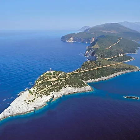 White House Дом отдыха *